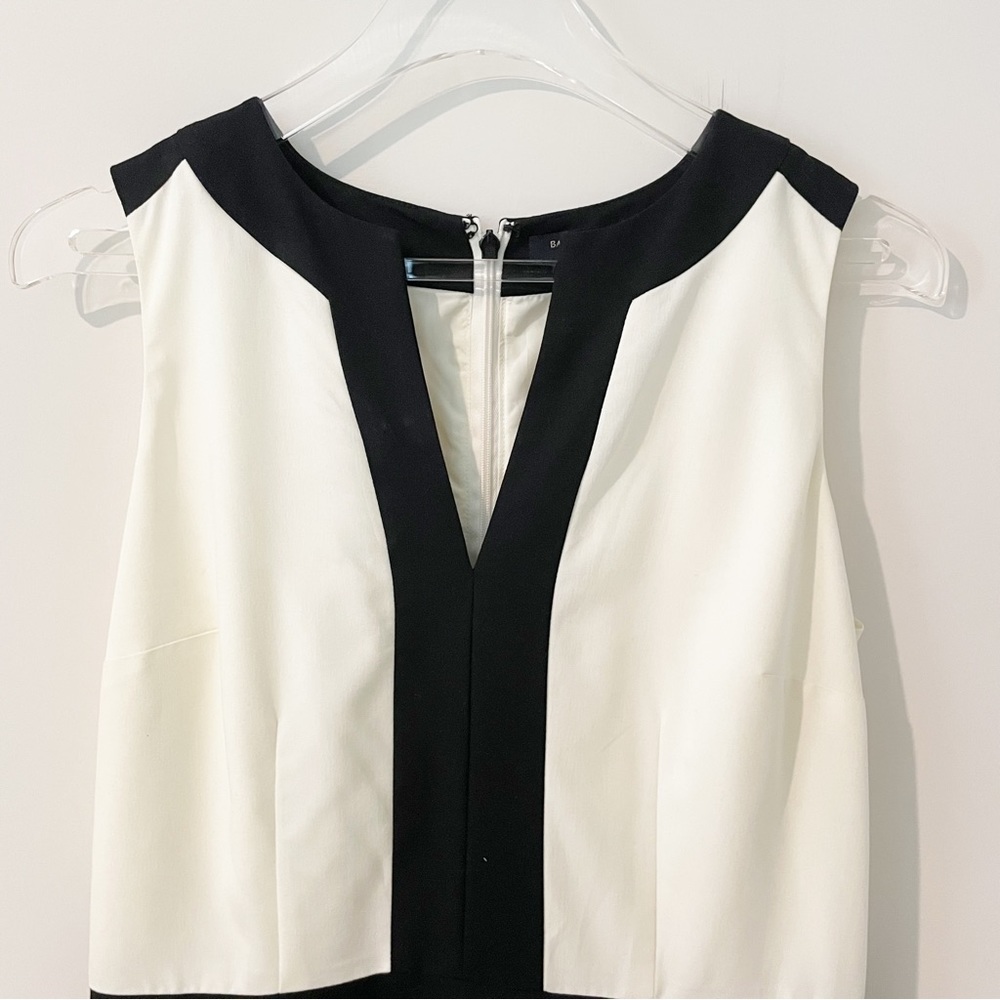 Banana Republic Form Fitted Sheath Dress Size 6 Navy and White Color Block - Picture 3 of 4